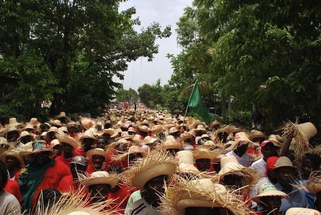 Haiti: 10 000 farmers march against Monsanto