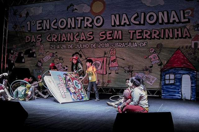 At the National Meeting of Landless Children in Brazil, they debate cuts in education budget
