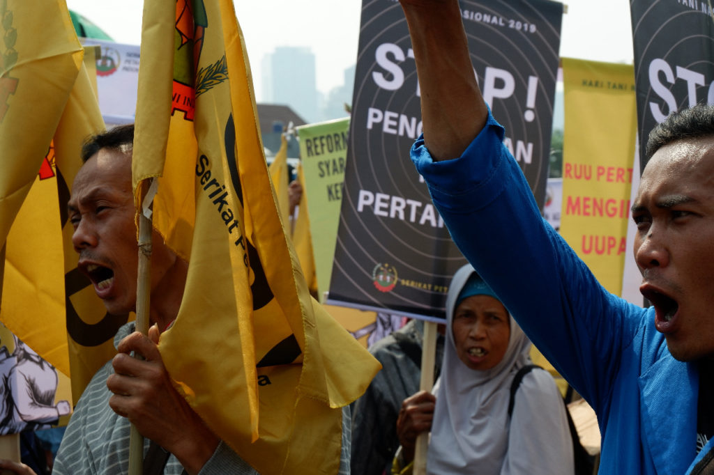 Indonesia: Police crackdown on peasants protesting land-grab by a Michelin subsidiary
