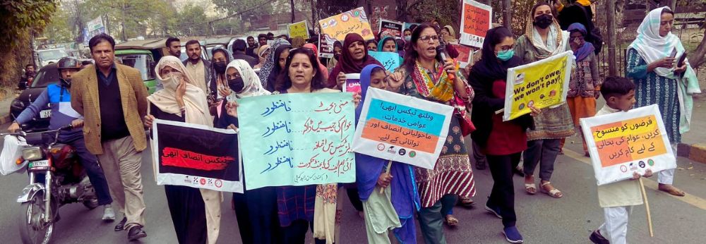 Pakistan: Peasants protest hike in oil prices