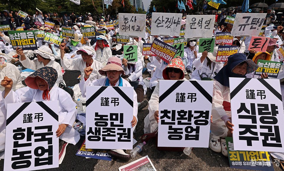 Korean peasants protest as climate crises, crop loss, rising costs, and cheap imports pose existential threat