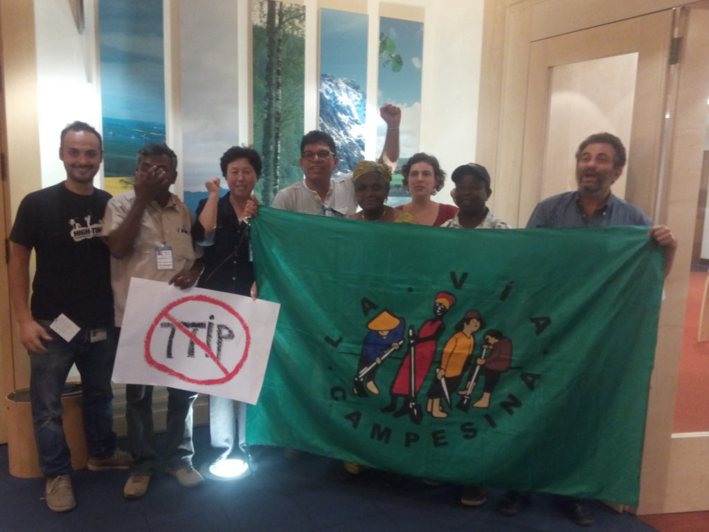 Roma: ¡BASTA DE ATCI, CETA y otras políticas comerciales destructivas!