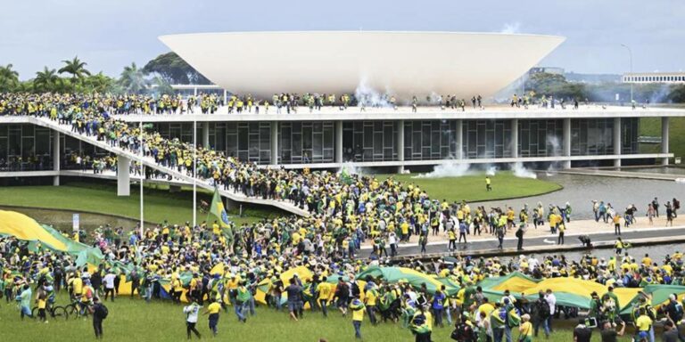 Brasil: La Vía Campesina repudia los actos antidemocráticos contra el Gobierno de Lula