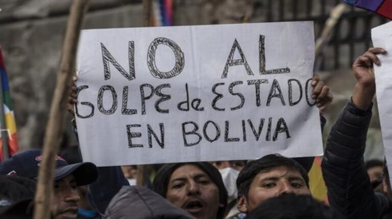 Cloc – Vía Campesina: ¡No más Golpes de Estado en América Latina!