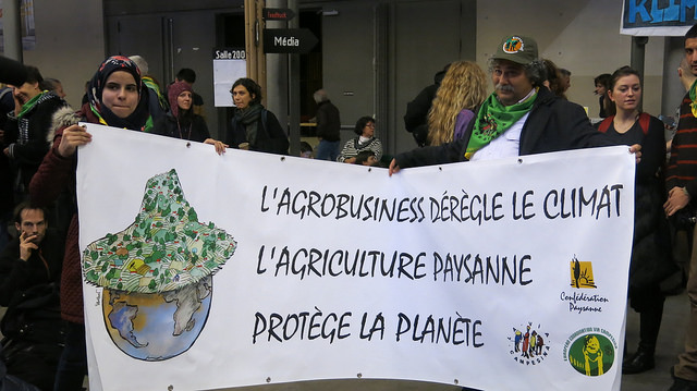 La Via Campesina à la COP 22 : les fausses solutions à la crise climatique relèvent des crimes contre l’Humanité