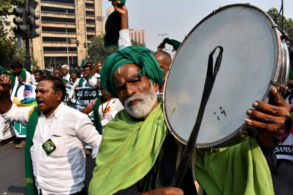 Les paysans prennent d’assaut la capitale de l’Inde et réclament la libération de leur dette et un meilleur prix pour leurs produits