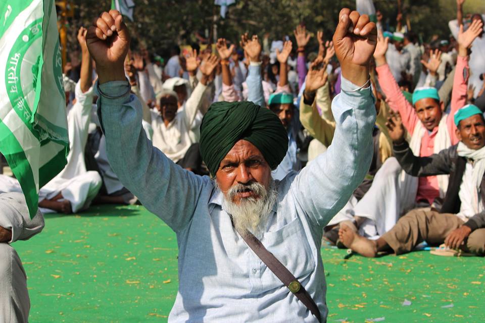 Fureur en Inde : Les paysans et les paysannes mettent en garde contre une vague d’agitation plus forte si le gouvernement ne réagit pas