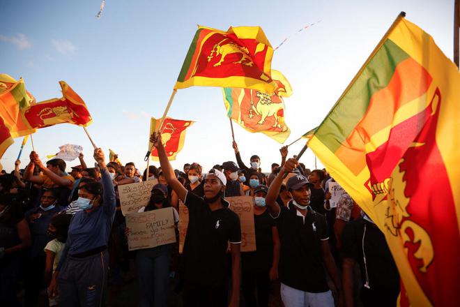 En solidarité avec le peuple de Sri Lanka! Autorisez les manifestations pacifiques, annulez la dette, MAINTENANT !