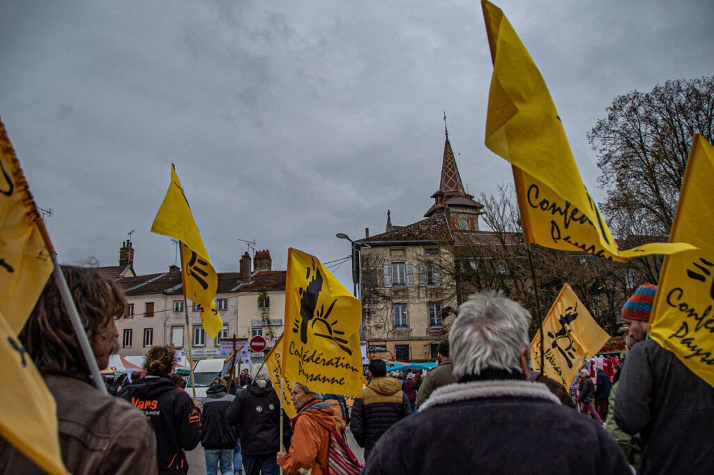 France : Non à l’accord UE-MERCOSUR ! Le libre-échange alimente la faim ! L’OMC tue les paysan·ne·s !